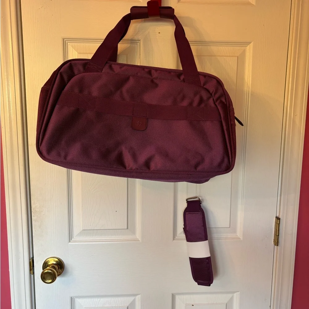 Samsonite weekender and backpack bag set purple!New without tags!